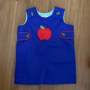 Beaufort Bonnet Jon Jon with apple appliqué EUC